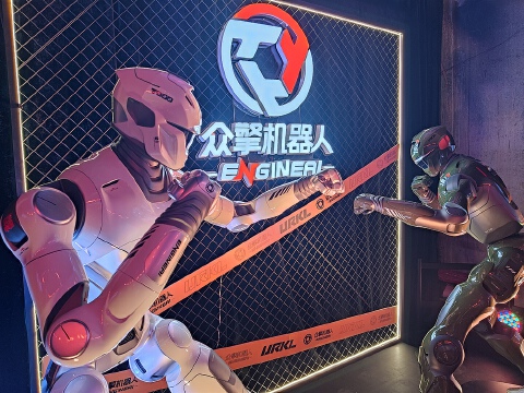 蓝鲸独家｜众擎机器人完成B+轮融资，外籍投资方代表退出董事职务